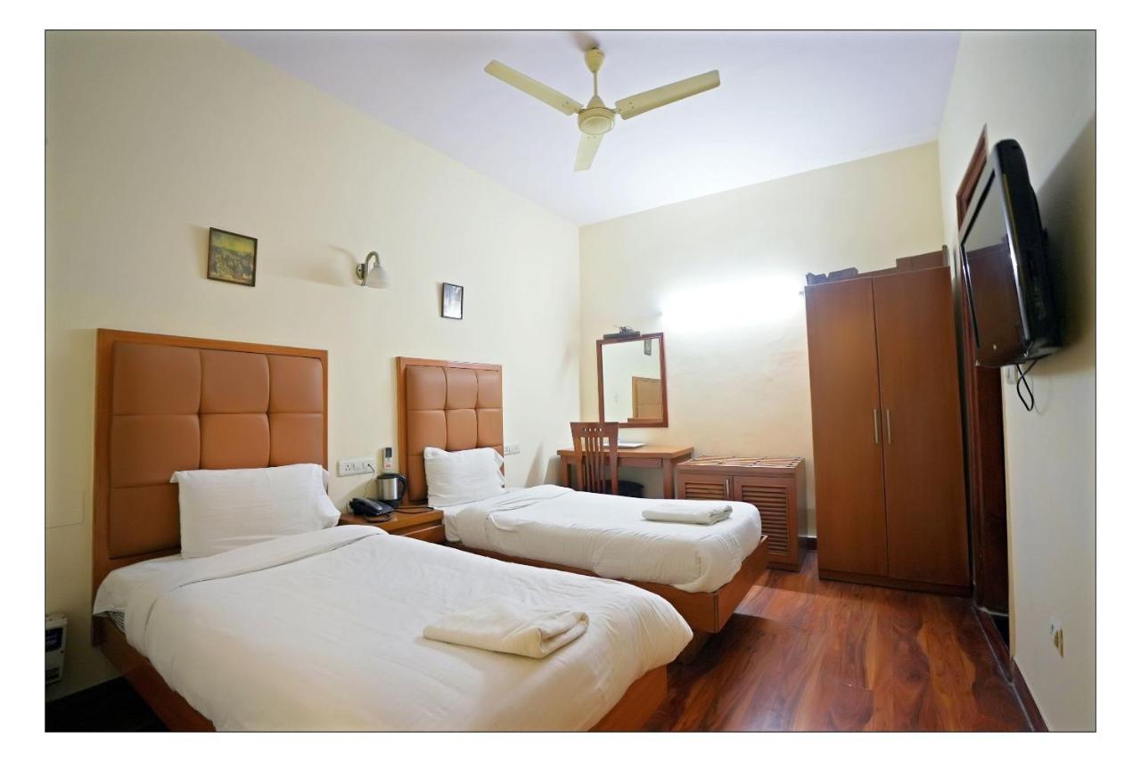 Hotel Oscar - Hauz Khas New Delhi Ngoại thất bức ảnh
