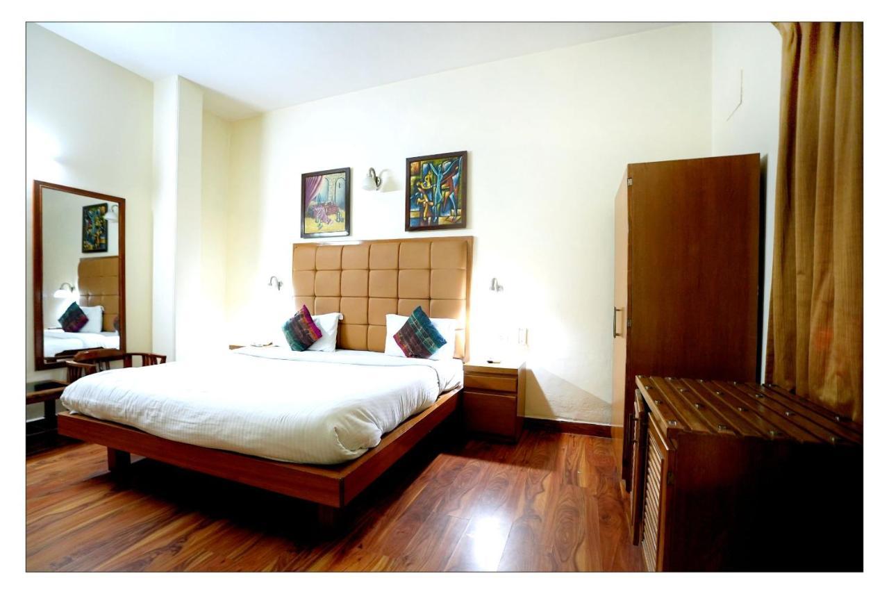 Hotel Oscar - Hauz Khas New Delhi Ngoại thất bức ảnh