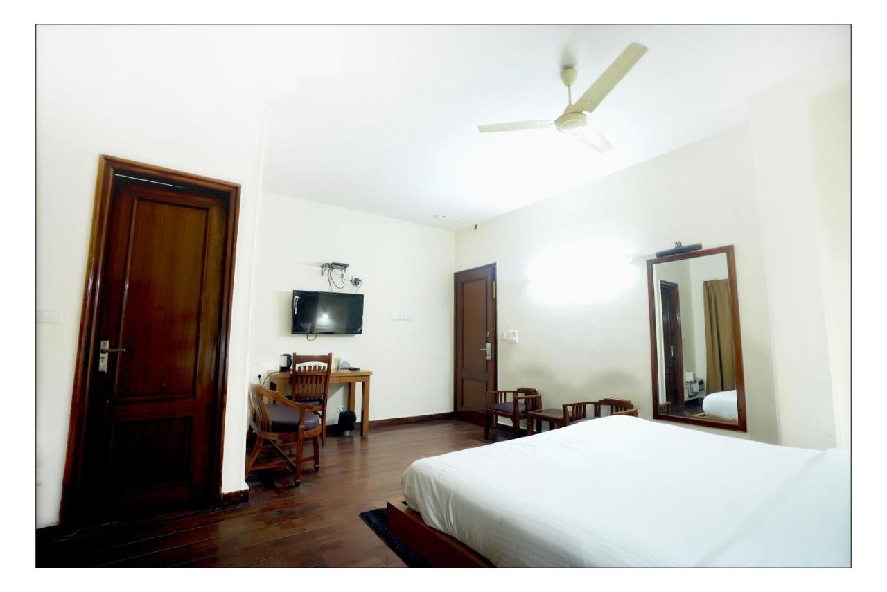 Hotel Oscar - Hauz Khas New Delhi Ngoại thất bức ảnh