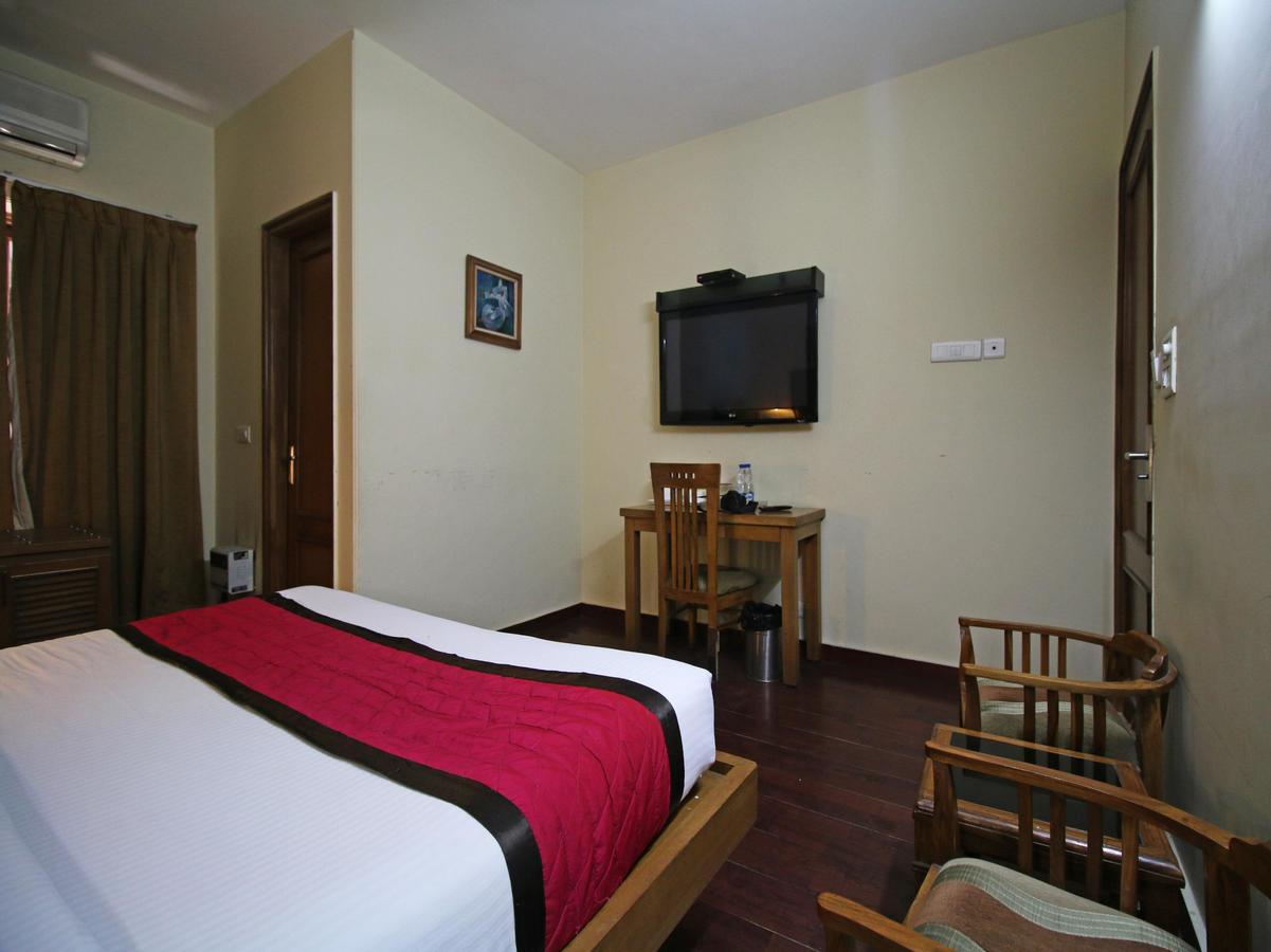 Hotel Oscar - Hauz Khas New Delhi Ngoại thất bức ảnh