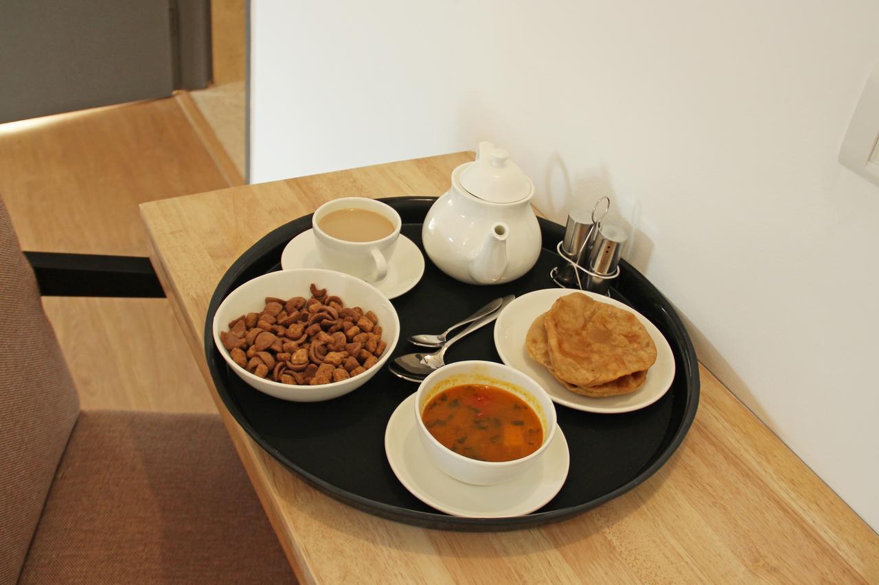 Hotel Oscar - Hauz Khas New Delhi Ngoại thất bức ảnh